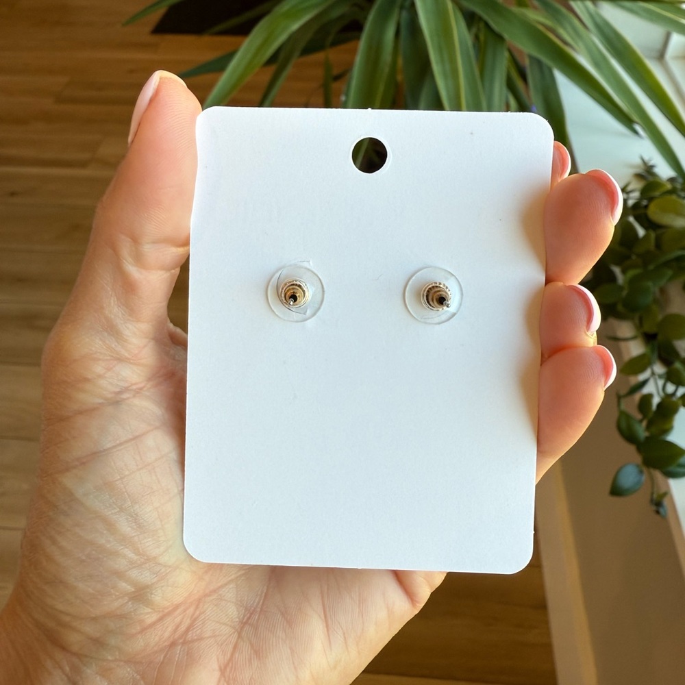 🍒 2/$20 - Multi-Color Acrylic Drop Earrings - Picture 5 of 10